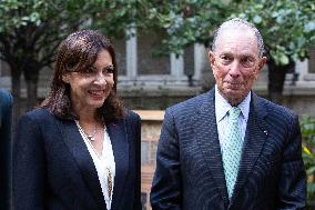 Anne Hidalgo and Michael Bloomberg agreement to fight pollution - Paris