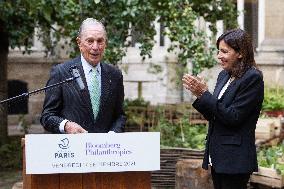 Anne Hidalgo and Michael Bloomberg agreement to fight pollution - Paris