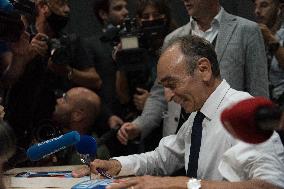 Eric Zemmour presents his new book in Toulon - South of France