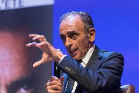 Eric Zemmour presents his new book in Toulon - South of France