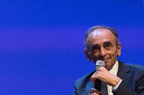 Eric Zemmour presents his new book in Toulon - South of France