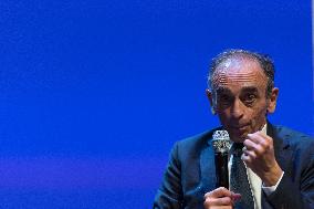 Eric Zemmour presents his new book in Toulon - South of France