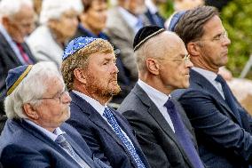 Dutch King unveils Holocaust name monument - Amsterdam