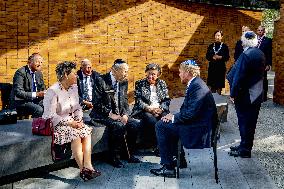 Dutch King unveils Holocaust name monument - Amsterdam