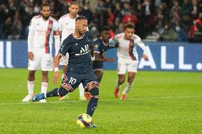 Ligue 1 - Paris Saint Germain v Olympique Lyonnais