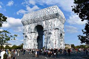 Christo And Jeanne-Claude's Arc De Triomphe Art Project - Paris