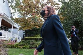 ★DC: Vice President Kamala Harris visits home of Jamie Smith to discuss the Build Back Better Agenda for parents and working fa