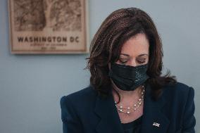 ★DC: Vice President Kamala Harris visits home of Jamie Smith to discuss the Build Back Better Agenda for parents and working fa