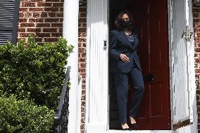 ★DC: Vice President Kamala Harris visits home of Jamie Smith to discuss the Build Back Better Agenda for parents and working fa