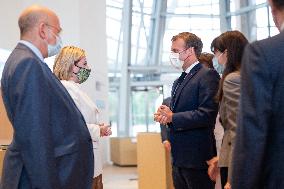 President Macron Visit To Morozov Collection, Icons Of Modern Art Exhibition - Paris