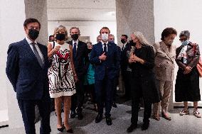 President Macron Visit To Morozov Collection, Icons Of Modern Art Exhibition - Paris