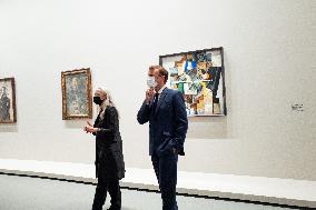 President Macron Visit To Morozov Collection, Icons Of Modern Art Exhibition - Paris