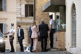 Security Outside The Vatican