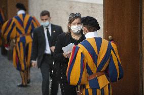 Security Outside The Vatican