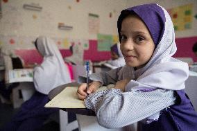 Afghan girl students in Kabul