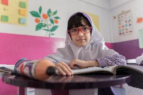 Afghan girl students in Kabul