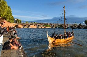 Bátar collective decided to build a 28-meter long drakkar - Toulouse