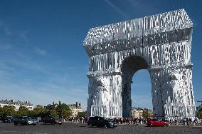 Christo's Arc De Triomphe Art Project - Paris