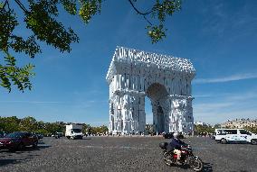 Christo's Arc De Triomphe Art Project - Paris