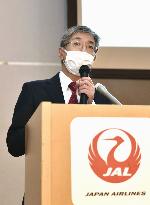 JAL President Akasaka