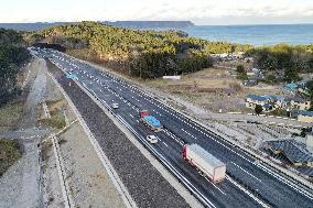 Expressway in Japan's disaster recovery project