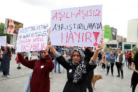 Anti-Vax Protest - Izmir