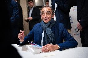 Eric Zemmour promote his new book - Versailles