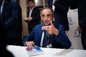 Eric Zemmour promote his new book - Versailles