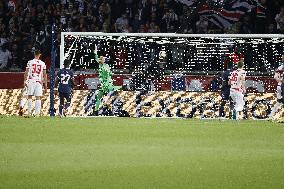 Champions League - PSG v RB Leipzig
