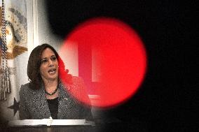 Kamala Harris virtually meets with workers - Washington