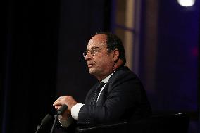 Francois Hollande Promotes His New Book - Bordeaux