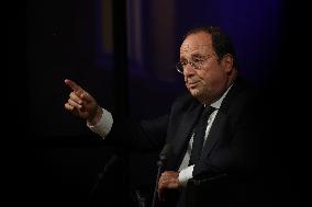 Francois Hollande Promotes His New Book - Bordeaux