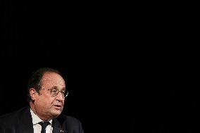 Francois Hollande Promotes His New Book - Bordeaux