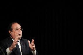 Francois Hollande Promotes His New Book - Bordeaux