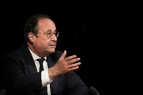 Francois Hollande Promotes His New Book - Bordeaux