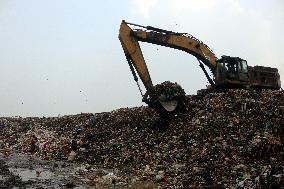 People Waste Pickers - Dhaka