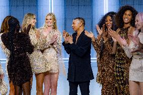 PFW - Balmain Runway