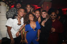 Cindy Bruna's 27th birthday - Paris