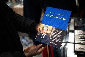 Nicolas Sarkozy signing session of his book Promenades - Paris