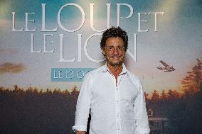 Le Loup Et Le Lion Premiere - Paris