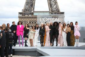 PFW - "Le Defile L'Oreal Paris 2021" Runway