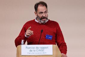 Publishing Of A Report By The Ciase - Paris