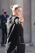 PFW - Miu Miu - Arrivals - Paris Fashion Week - Womenswear Spring Summer 2022 - NB