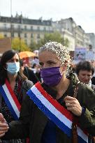 Midwives Protest - Paris