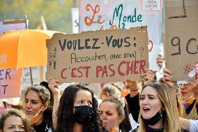 Midwives Protest - Paris