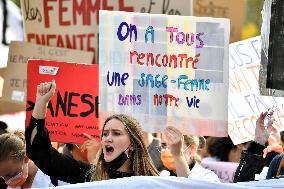 Midwives Protest - Paris