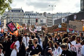 Midwives Protest - Paris