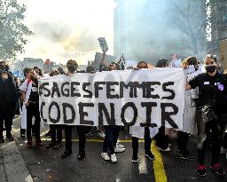 Midwives Protest - Paris