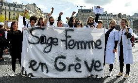 Midwives Protest - Paris