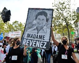 Midwives Protest - Paris